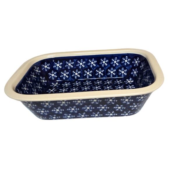 Boleslawiec Polish Pottery| Snowflake Baking Dish | Size 9.5L x 7W x 2H - Picture 2 of 7